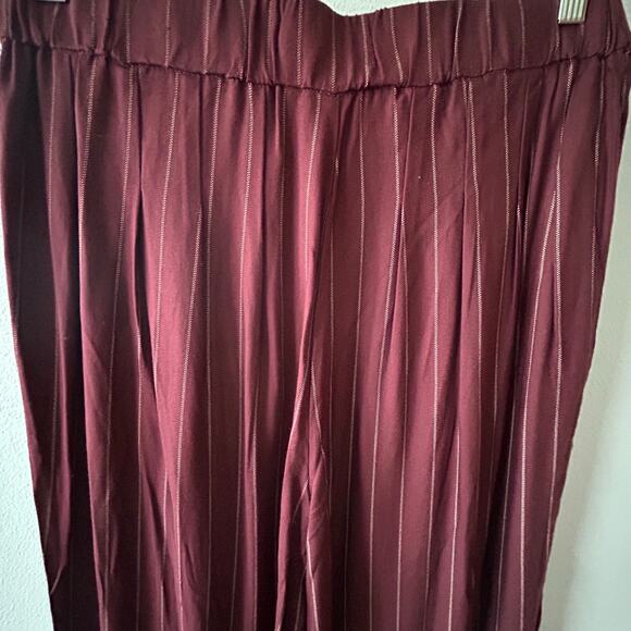 Rewash Wide Leg Pants Burgundy Grey Pinstripe Stretch Waist Women's Sz M - Picture 5 of 14